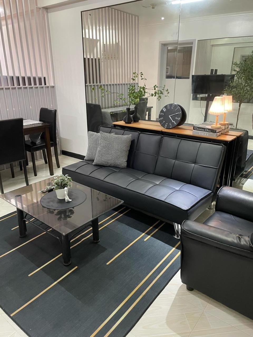 Cozy 2-Bedroom At South Of Market Soma Bgc Near Sm Aura, Market! Market! & Bonifacio High Street Taguig Eksteriør billede