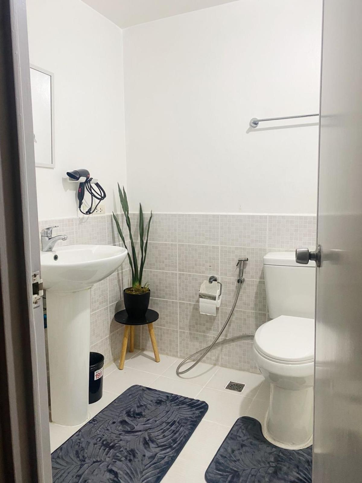 Cozy 2-Bedroom At South Of Market Soma Bgc Near Sm Aura, Market! Market! & Bonifacio High Street Taguig Eksteriør billede