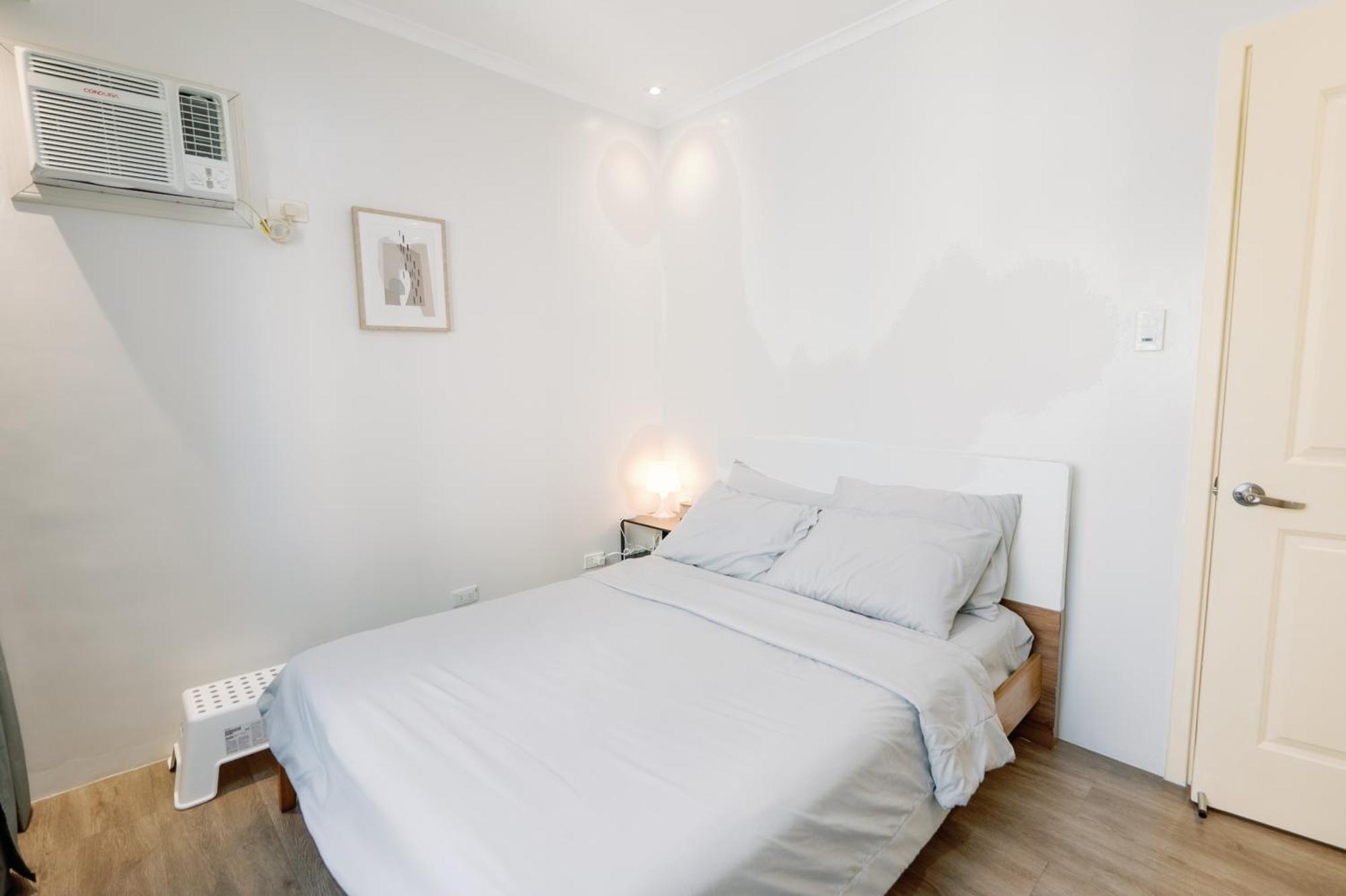 Cozy 2-Bedroom At South Of Market Soma Bgc Near Sm Aura, Market! Market! & Bonifacio High Street Taguig Eksteriør billede