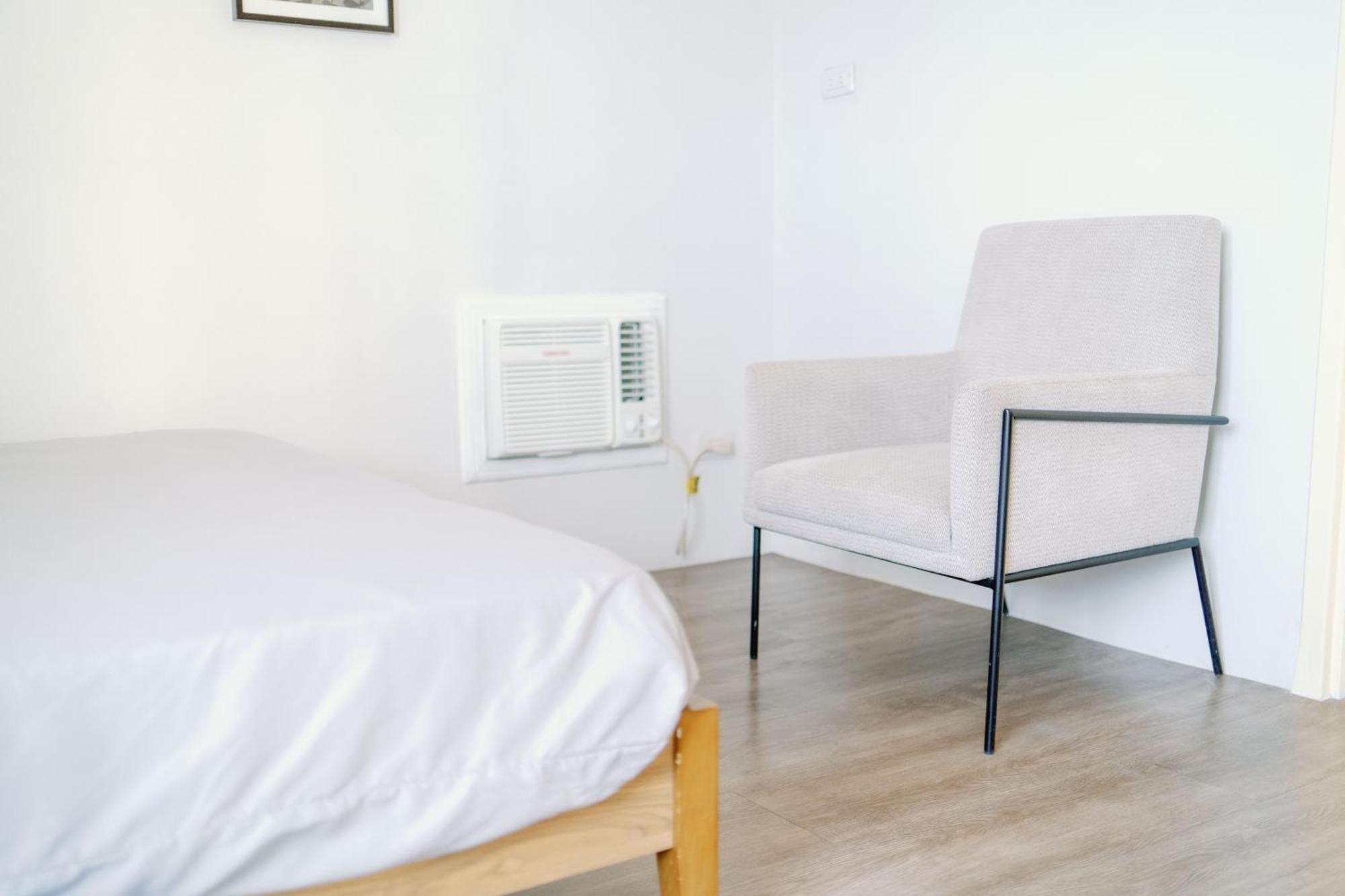 Cozy 2-Bedroom At South Of Market Soma Bgc Near Sm Aura, Market! Market! & Bonifacio High Street Taguig Eksteriør billede