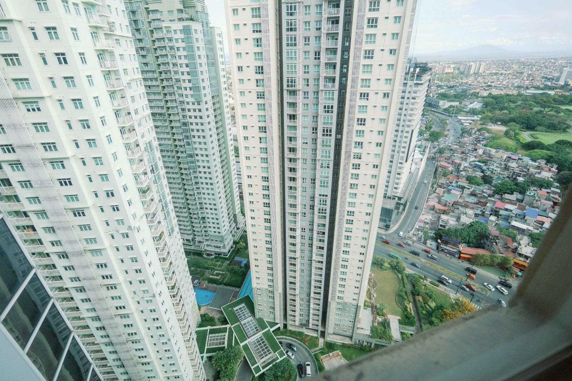 Cozy 2-Bedroom At South Of Market Soma Bgc Near Sm Aura, Market! Market! & Bonifacio High Street Taguig Eksteriør billede