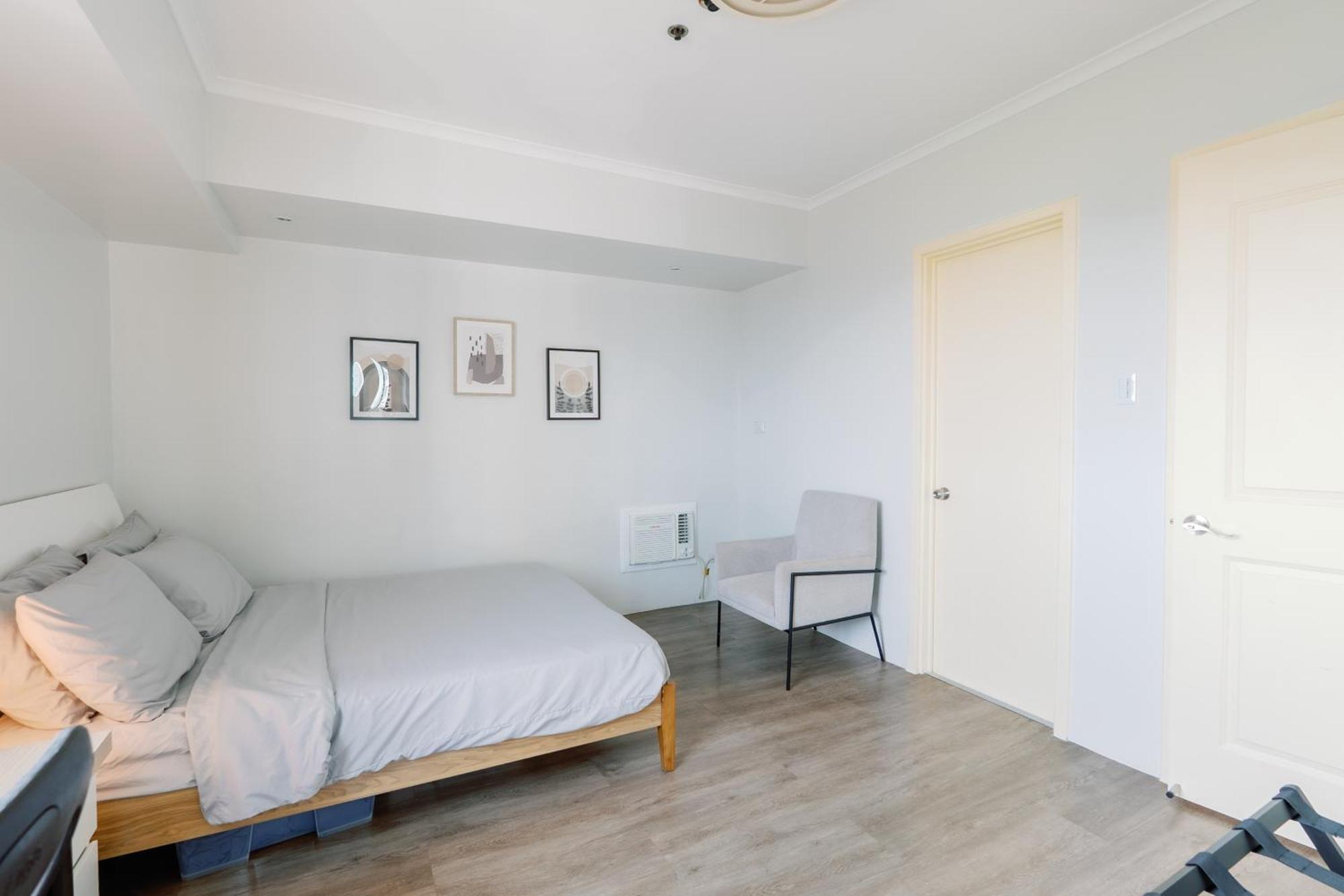 Cozy 2-Bedroom At South Of Market Soma Bgc Near Sm Aura, Market! Market! & Bonifacio High Street Taguig Eksteriør billede
